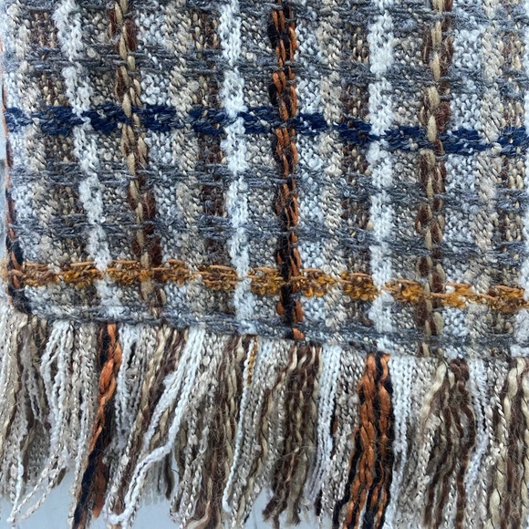 Tweed fringe mini skirt - Picture 2 of 4